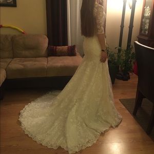 Lace wedding dress